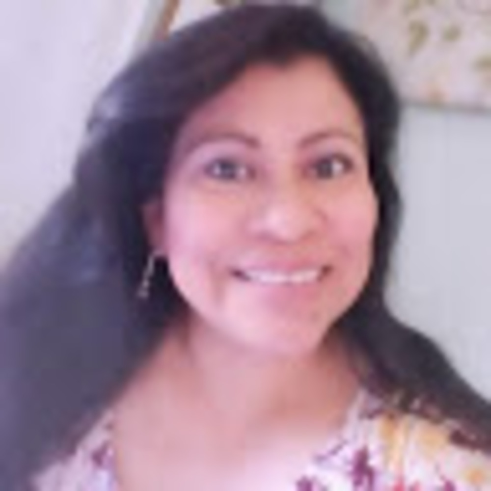 Meet your Posher, Adela